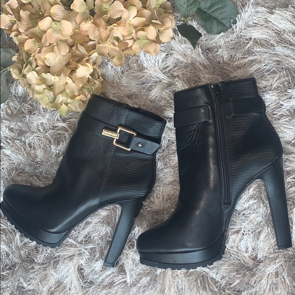 High Ankle Boots by Gianni Bini